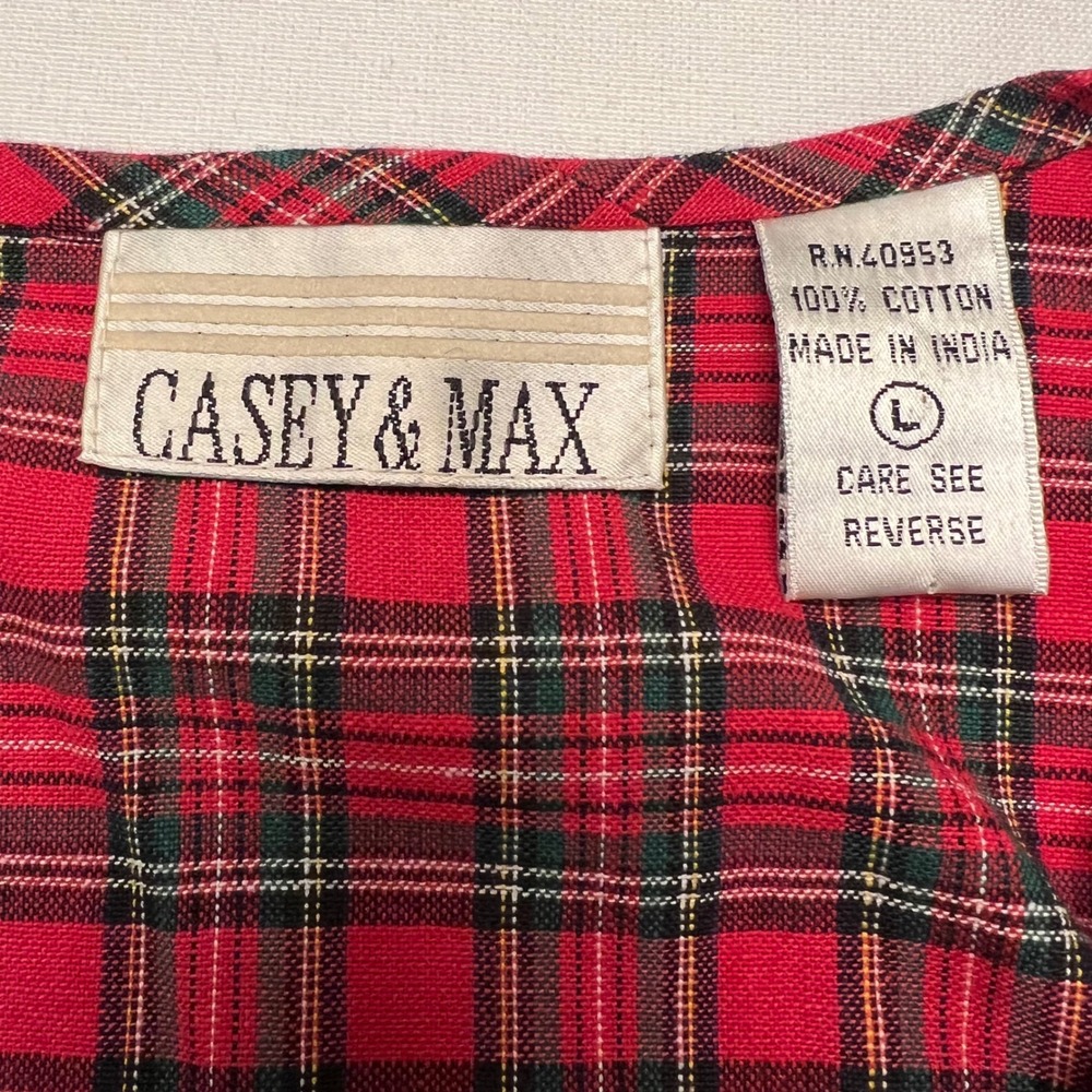 Casey & Max Black Red Plaid Vintage Embroidered Christmas Holiday Vest Size L - Picture 3 of 6